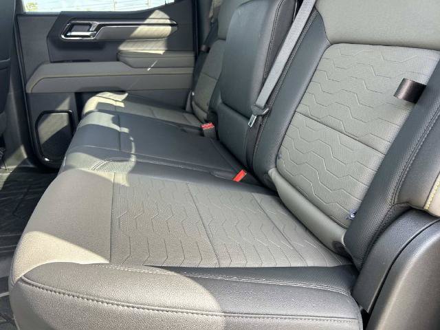 Used 2025 Chevrolet Silverado 1500 ZR2 w/ Technology Package AWD/4WD image 19