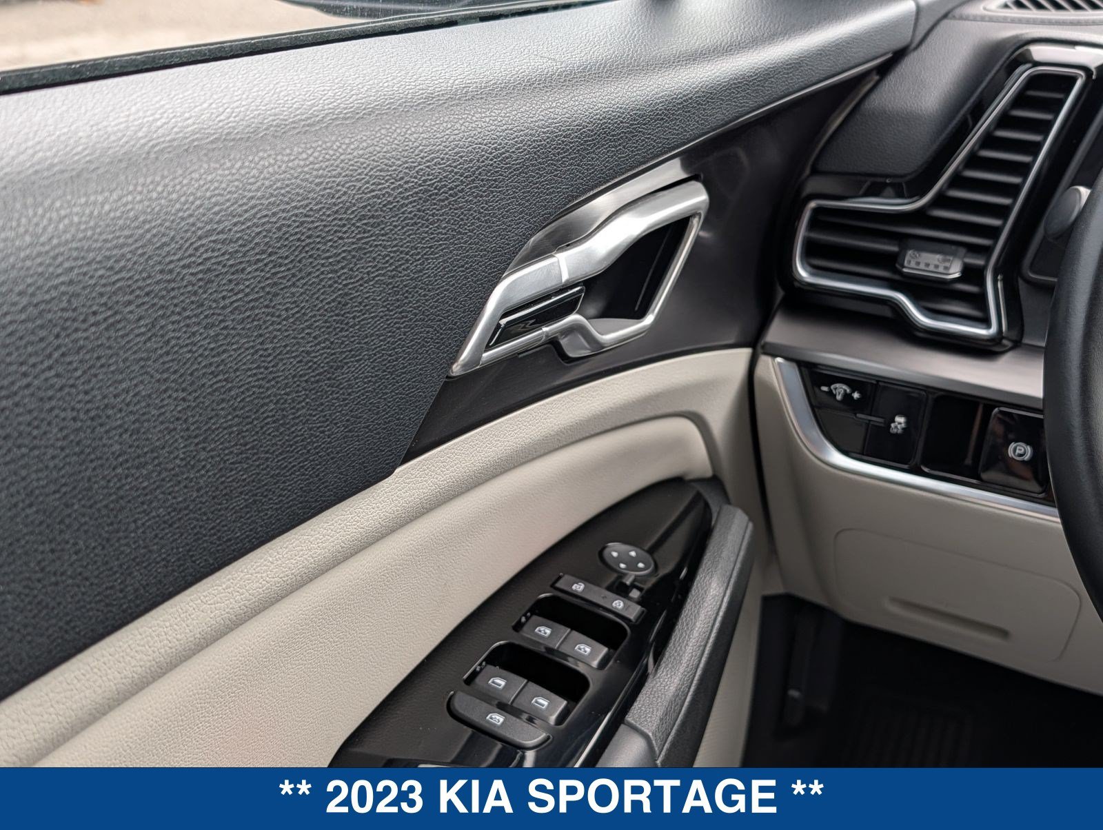Used 2023 Kia Sportage EX FWD image 22