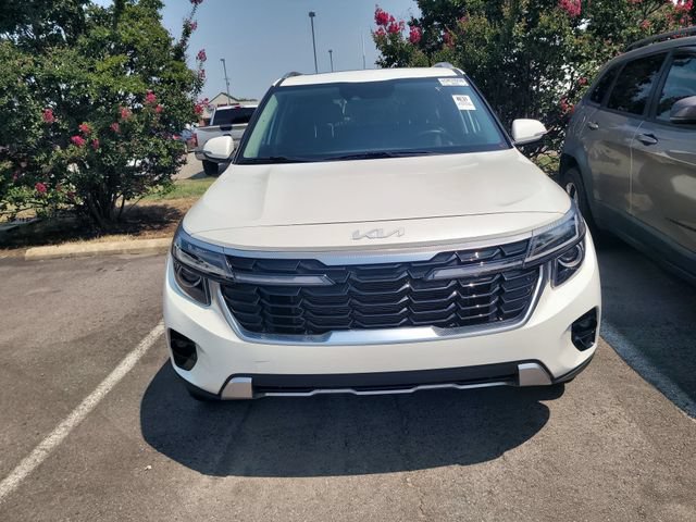 Used 2024 Kia Seltos EX AWD/4WD image 2