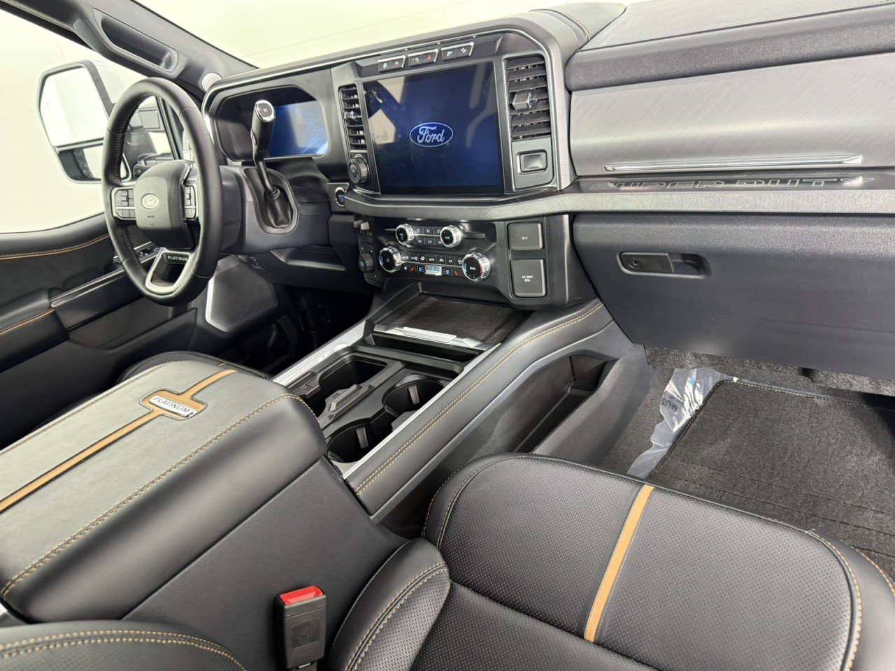 Certified 2024 Ford F450 Platinum w/ FX4 Off-Road Package AWD/4WD image 10