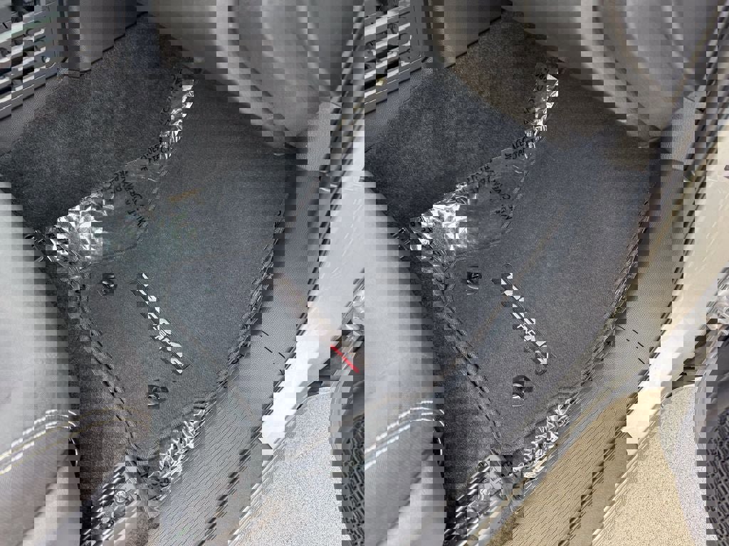 Used 2024 Toyota Tacoma TRD Off-Road AWD/4WD image 19