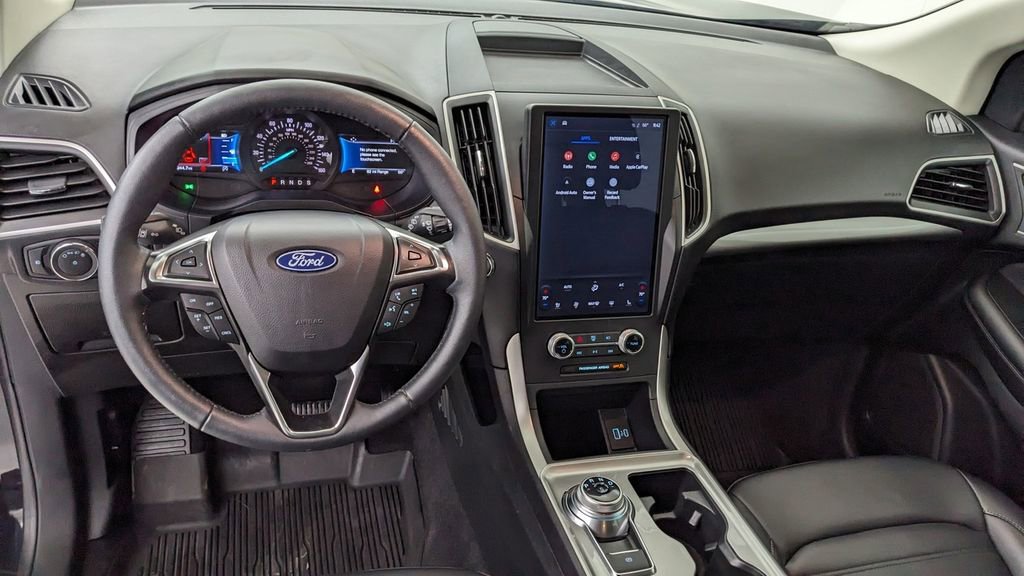 Certified 2024 Ford Edge SEL w/ Convenience Package AWD/4WD image 3
