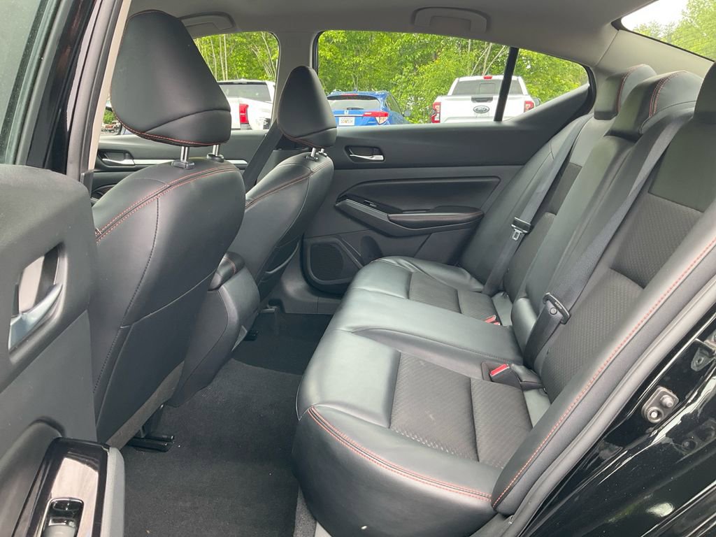 Used 2023 Nissan Altima 2.5 SR FWD image 14