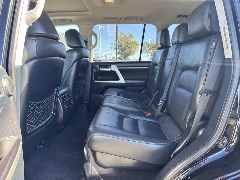 Used 2020 Toyota Land Cruiser image 24