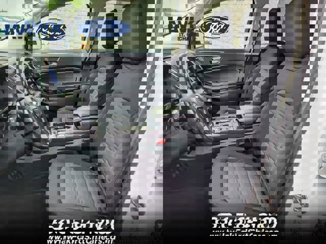 Certified 2024 Ford Edge SE w/ Black Appearance Package image 8