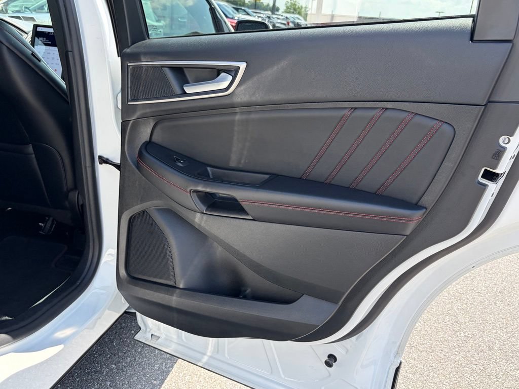 Certified 2022 Ford Edge ST-Line AWD/4WD image 18