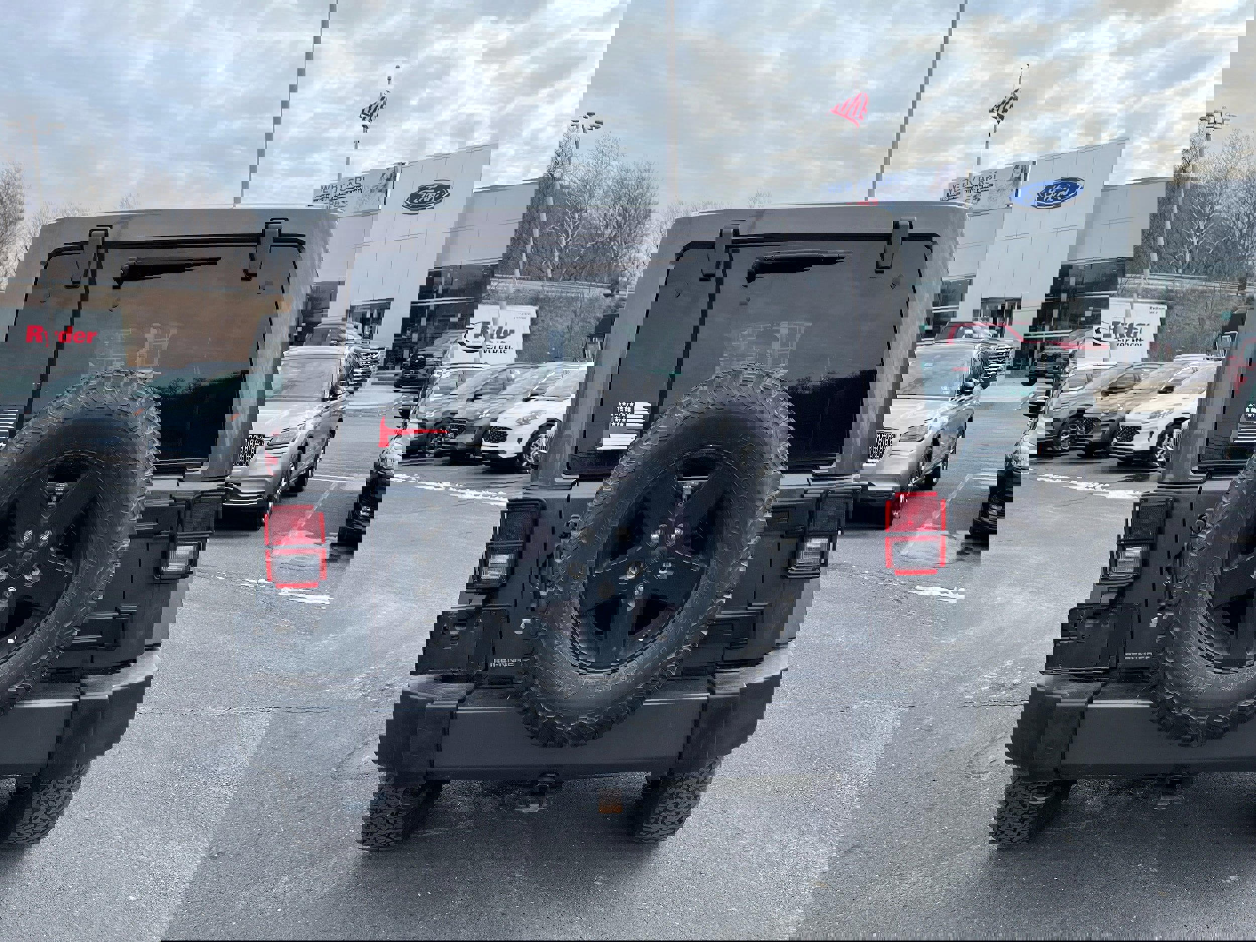 Used 2017 Jeep Wrangler Unlimited Sport image 4