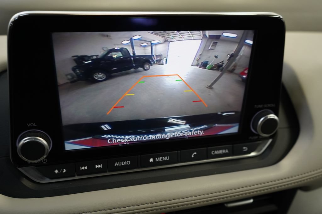Used 2025 Nissan Rogue SV FWD image 34