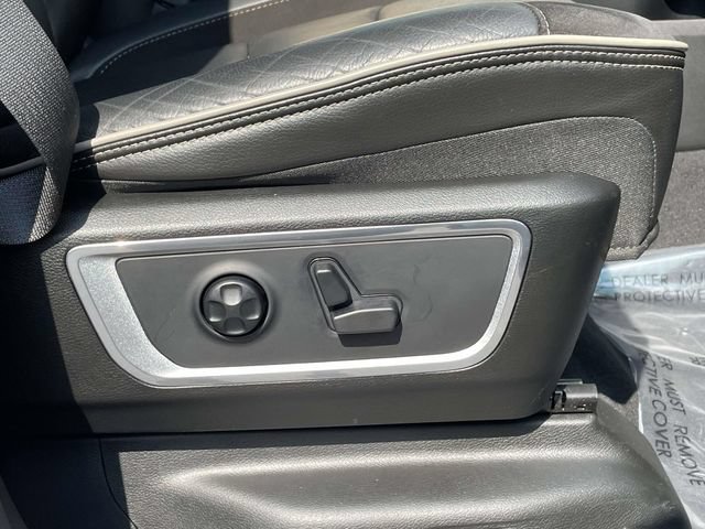 Used 2019 RAM 1500 Laramie AWD/4WD image 32