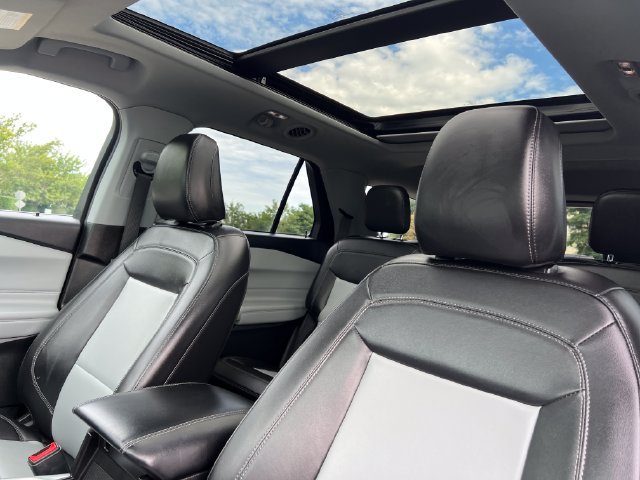Certified 2023 Ford Explorer XLT w/ Equipment Group 202A AWD/4WD image 17