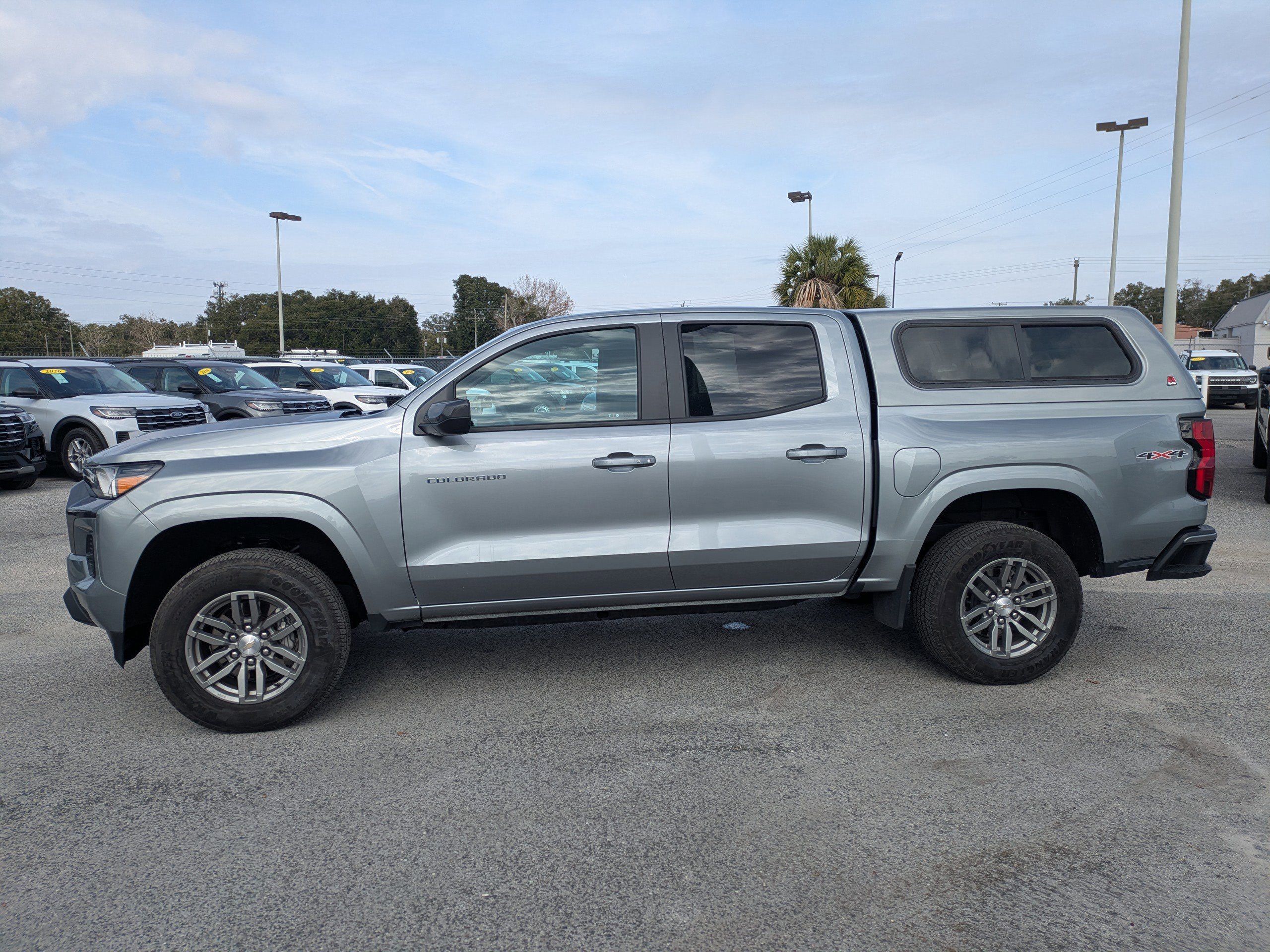 Used 2024 Chevrolet Colorado LT w/ LT Convenience Package II image 2