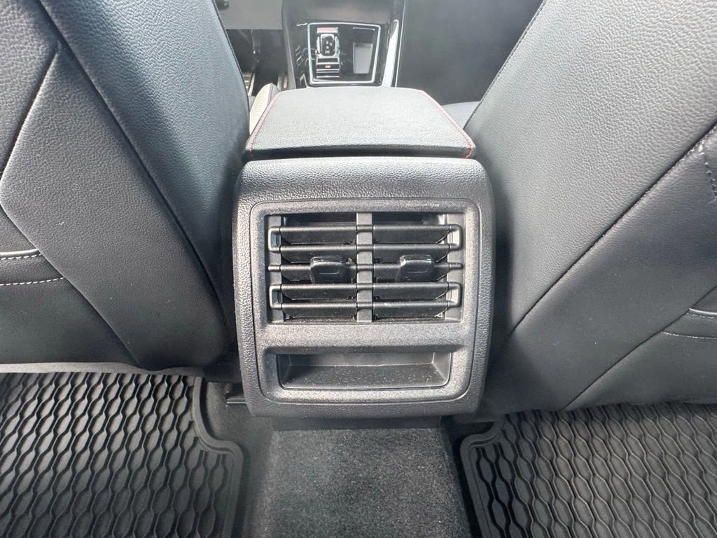 Used 2024 Volkswagen GTI SE w/ SE Leather Seats Package image 9