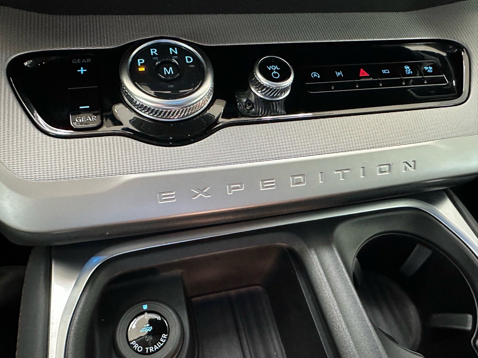 Certified 2025 Ford Expedition Active RWD image 33