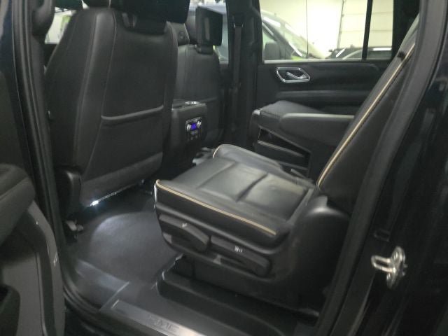 Used 2021 GMC Yukon XL SLT AWD/4WD image 17