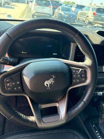 Certified 2025 Ford Bronco Outer Banks w/ Black Appearance Package AWD/4WD image 10