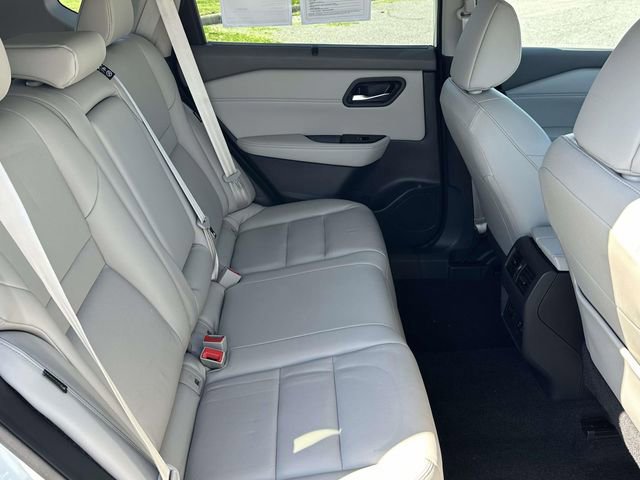 Used 2023 Nissan Rogue SL w/ SL Premium Package AWD/4WD image 10