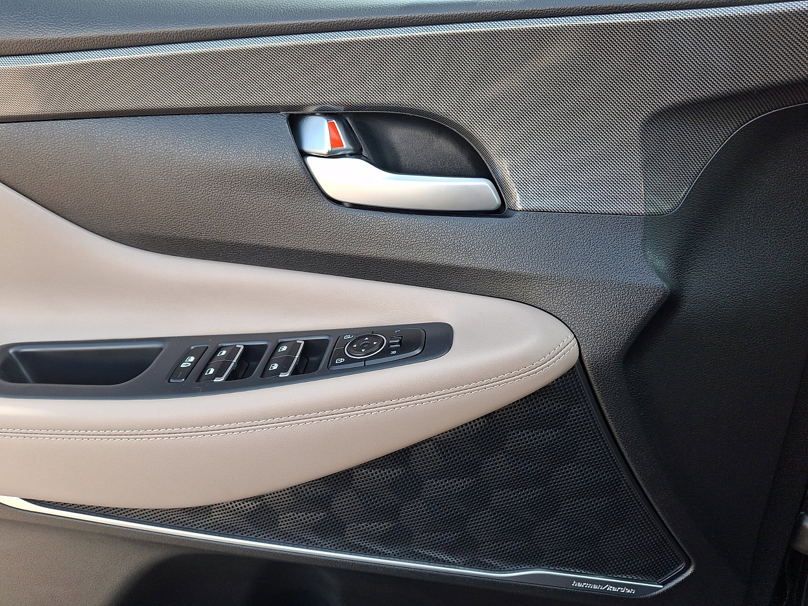 Used 2023 Hyundai Santa Fe SEL w/ Premium Package image 21