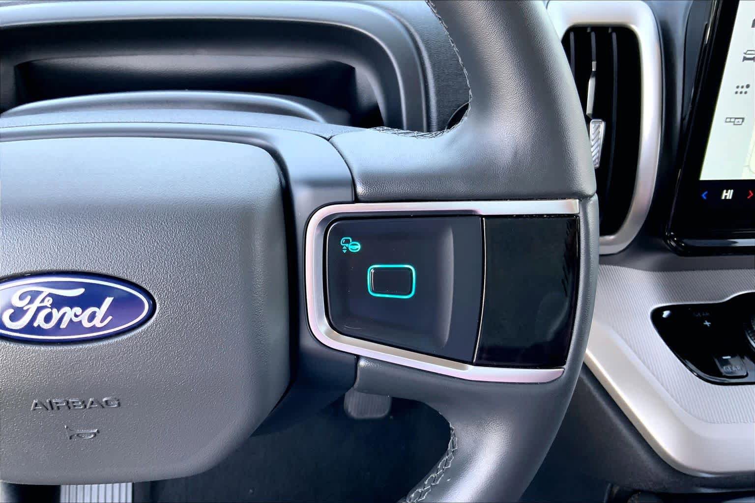 Certified 2025 Ford Expedition Active RWD image 21