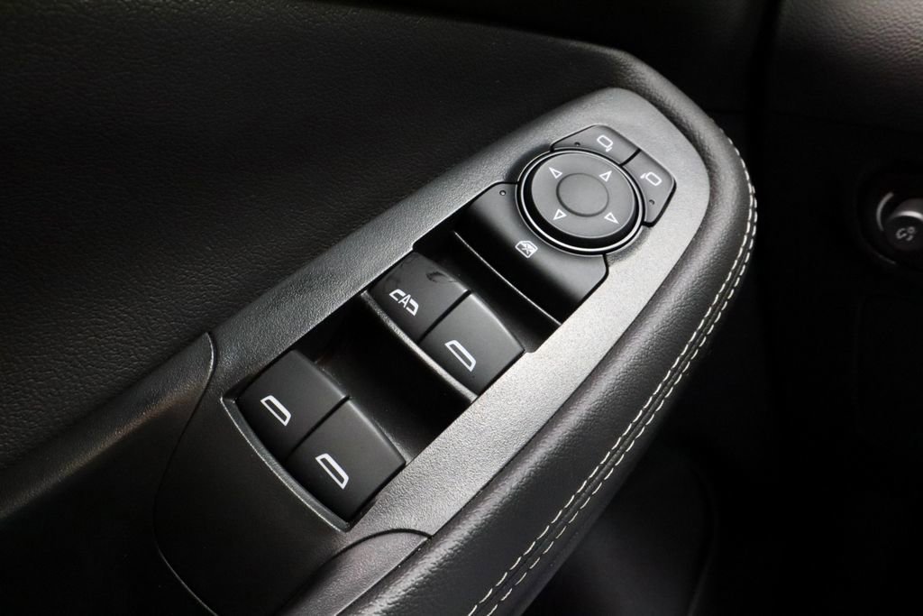 Used 2025 Buick Encore GX Preferred image 30