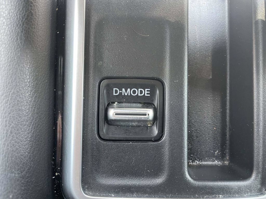 Used 2024 Nissan Pathfinder SV w/ SV Premium Package FWD image 24