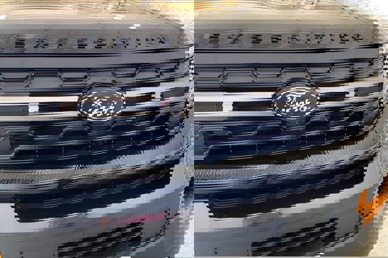 Certified 2025 Ford Expedition Tremor image 30