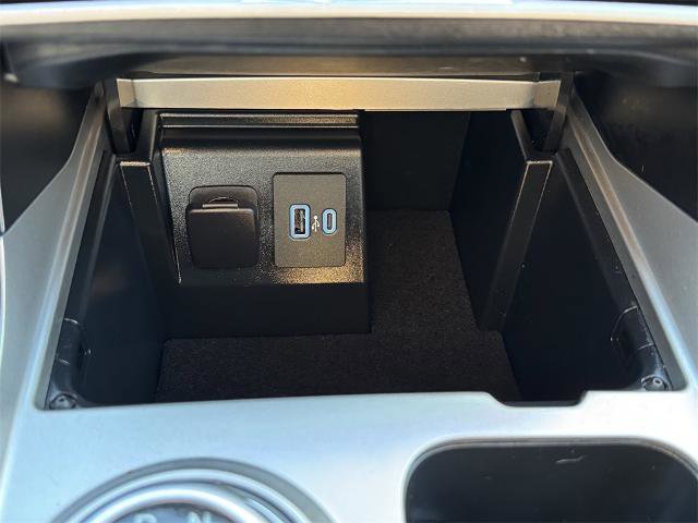 Certified 2022 Ford Explorer ST-Line w/ Class IV Trailer Tow Package image 25