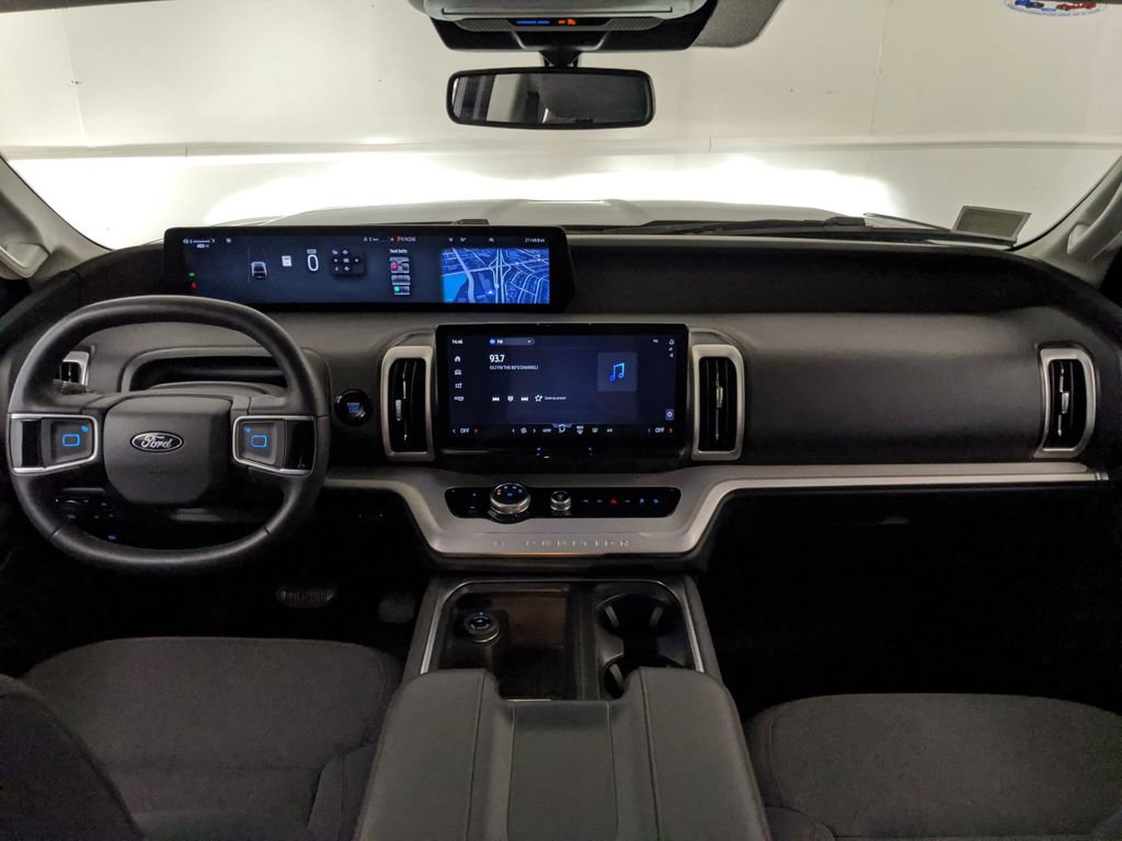 Certified 2025 Ford Expedition Max Active AWD/4WD image 7