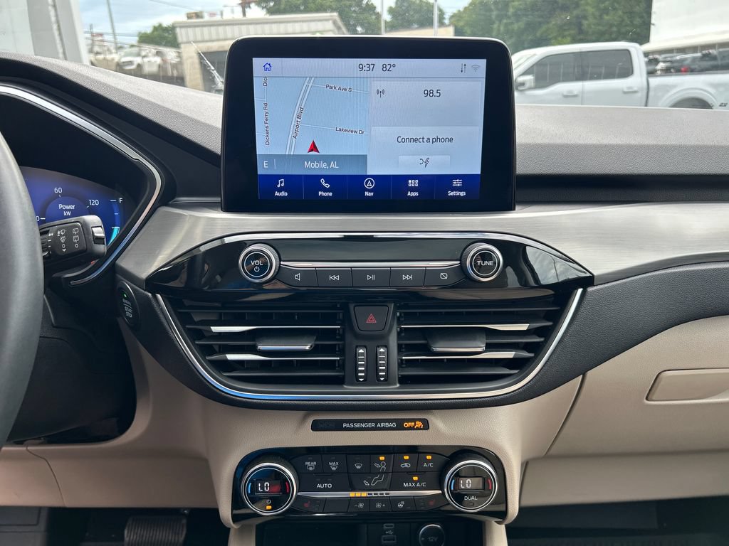 Certified 2021 Ford Escape Titanium FWD image 18
