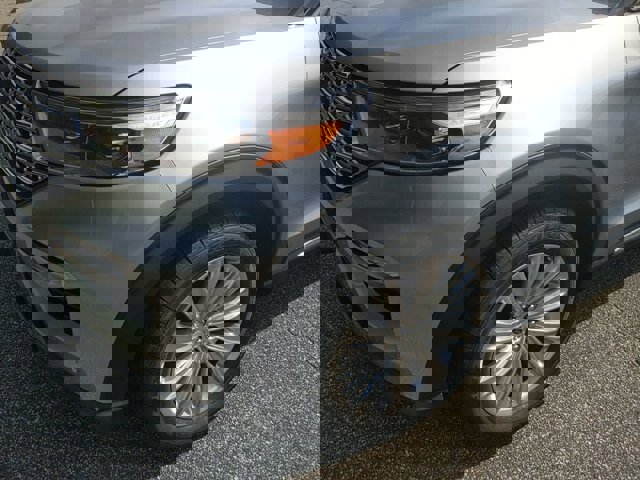 Certified 2022 Ford Explorer Limited w/ Limited Technology Package image 10