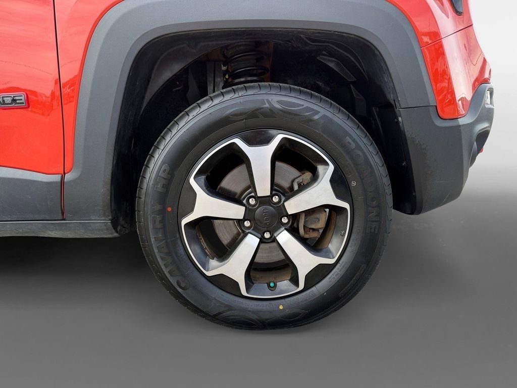 Used 2021 Jeep Renegade Trailhawk w/ Sun & Sound Group image 10