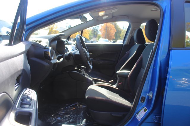 Used 2024 Nissan Versa SR FWD image 20