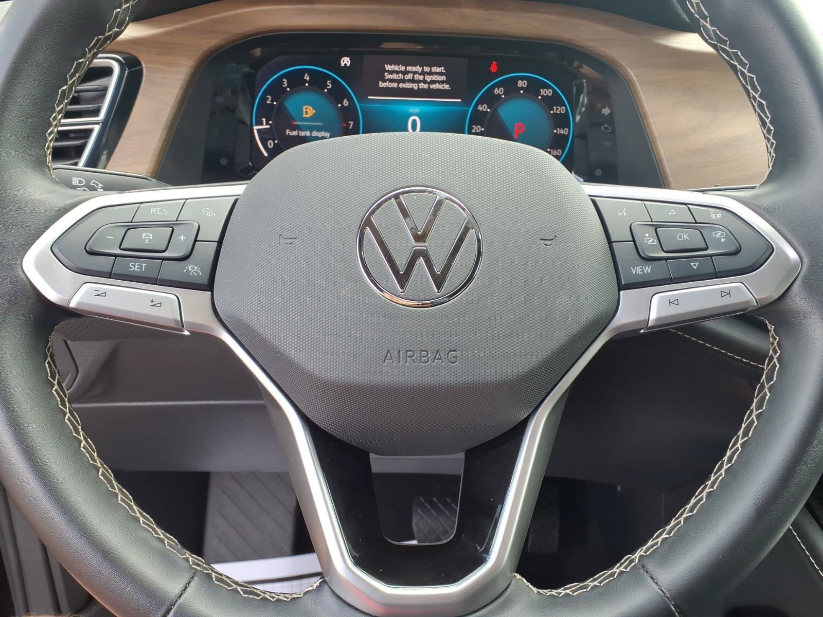 Used 2025 Volkswagen Atlas SE FWD image 16