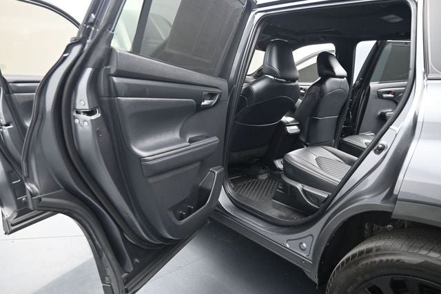 Used 2024 Toyota Highlander XSE AWD/4WD image 21