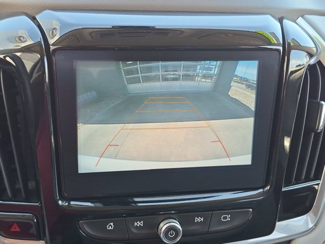 Used 2018 Chevrolet Traverse LT FWD image 25