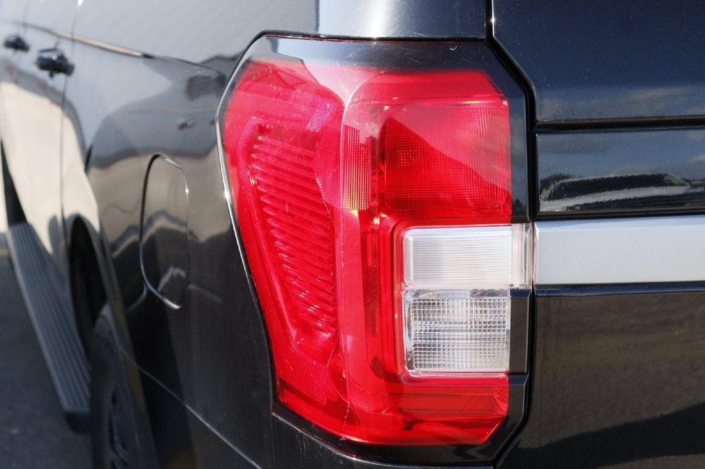 Certified 2024 Ford Expedition Max XLT AWD/4WD image 9