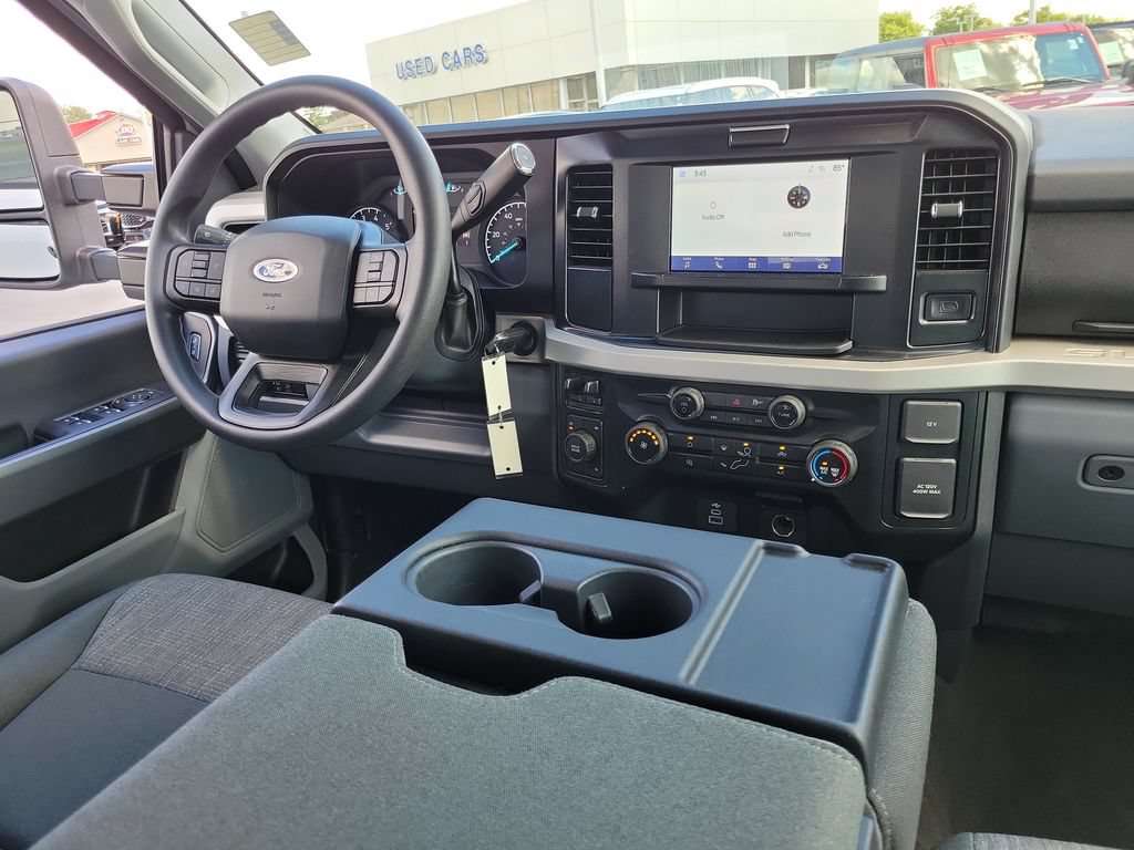 Certified 2025 Ford F250 XLT AWD/4WD image 13