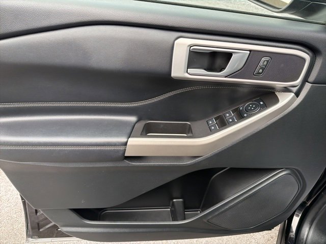 Certified 2023 Ford Explorer XLT w/ Equipment Group 202A image 17