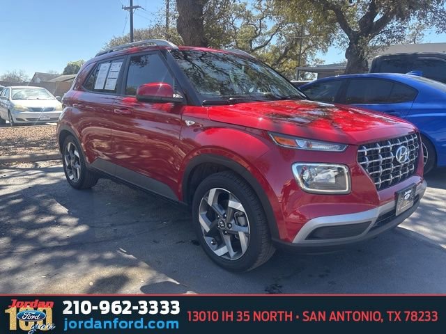 Used 2023 Hyundai Venue SEL w/ Cargo Package image 5