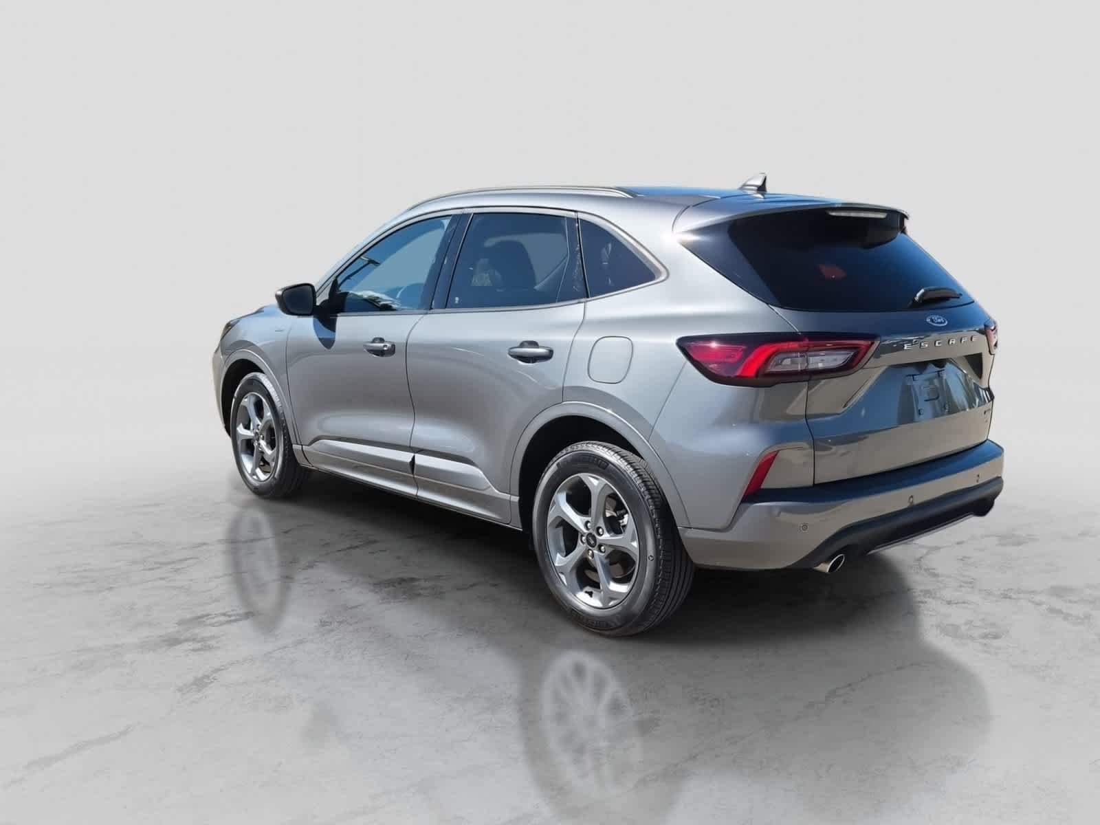 Certified 2023 Ford Escape ST-Line w/ Tech Pack #1 AWD/4WD image 6
