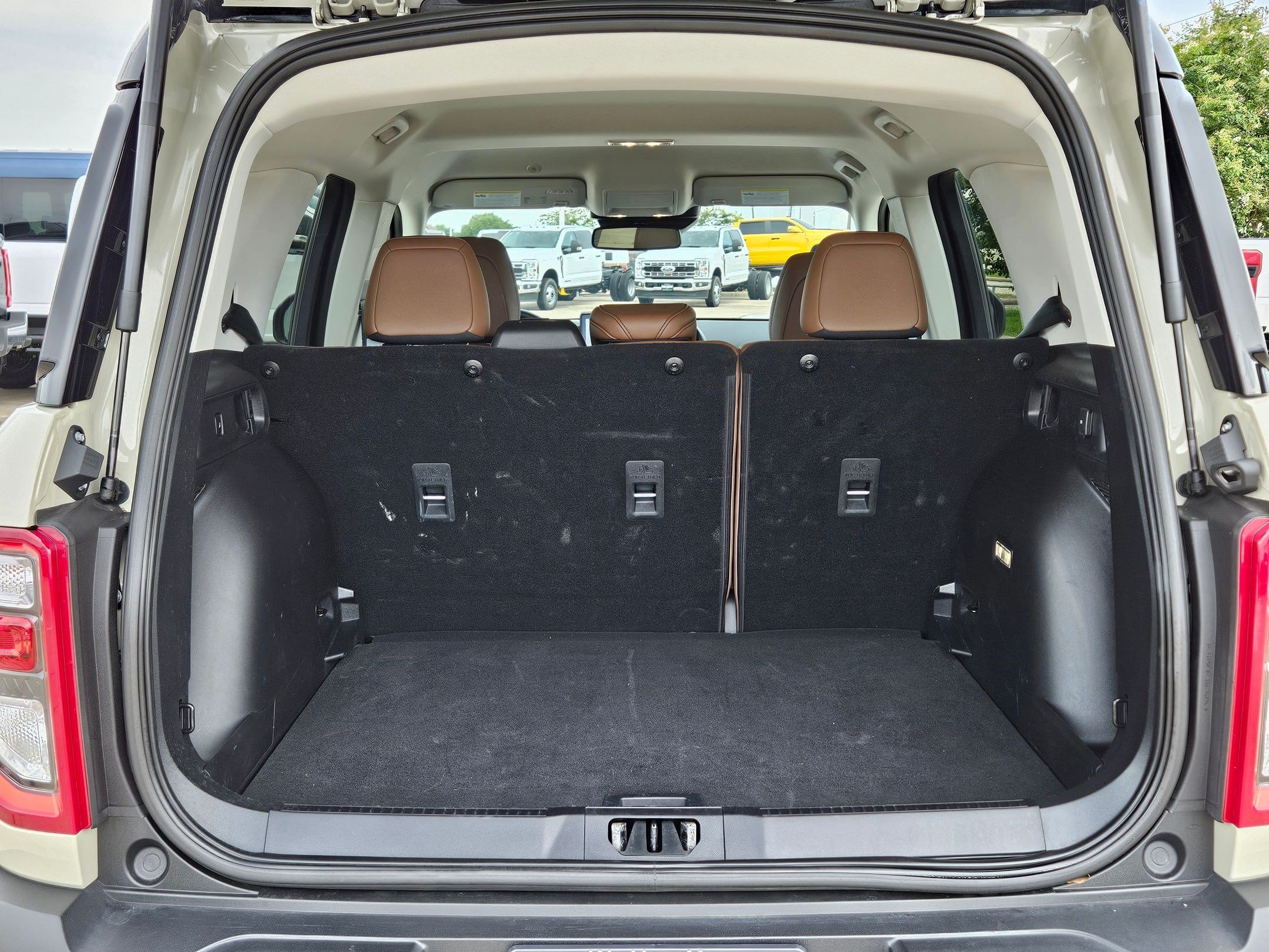 Certified 2025 Ford Bronco Sport Outer Banks w/ Outer Banks Tech Package+ AWD/4WD image 56