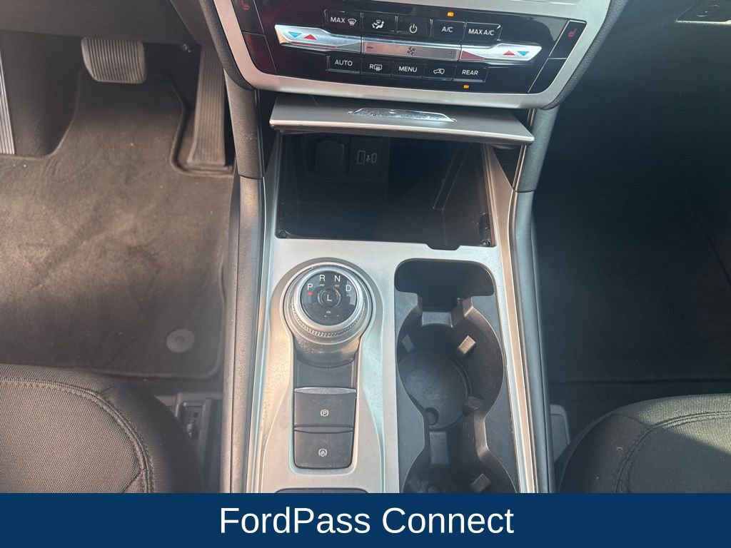 Certified 2022 Ford Explorer XLT RWD image 21