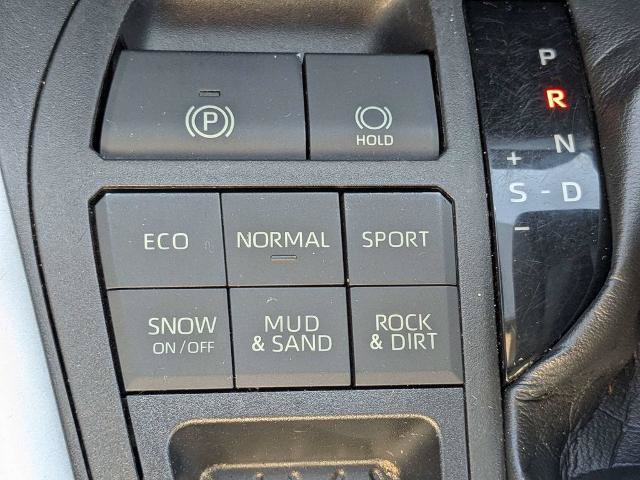Used 2021 Toyota RAV4 XLE w/ Convenience Package AWD/4WD image 25