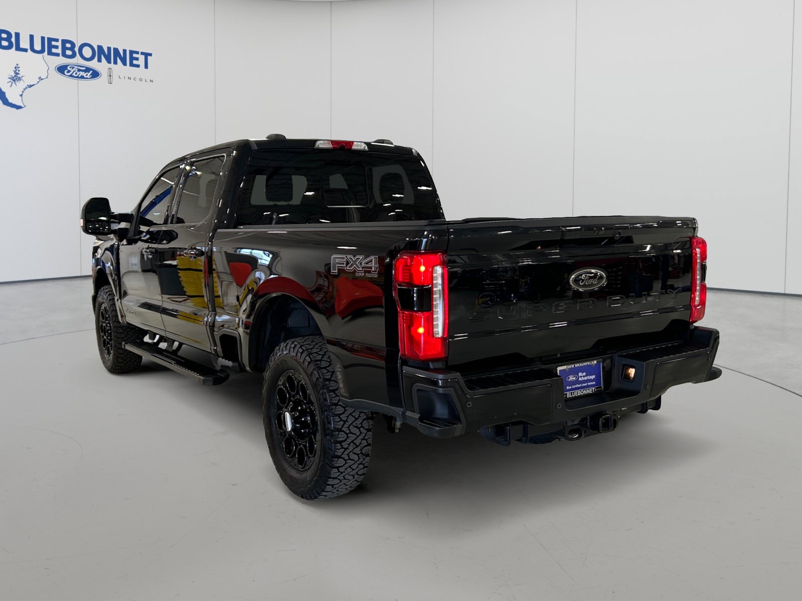 Certified 2023 Ford F250 Lariat w/ Black Appearance Package AWD/4WD image 7