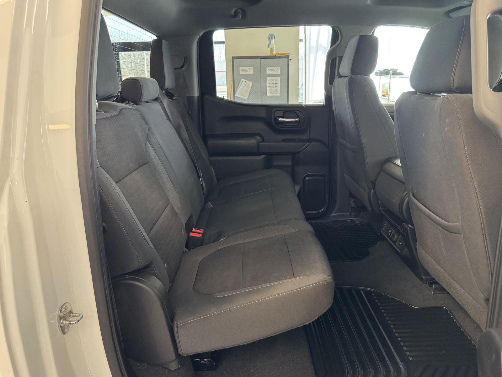 Used 2021 Chevrolet Silverado 1500 LT image 29