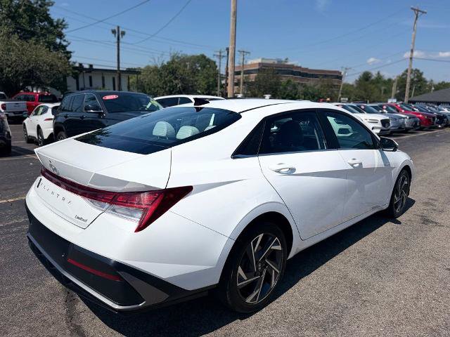 Used 2024 Hyundai Elantra Limited FWD image 9