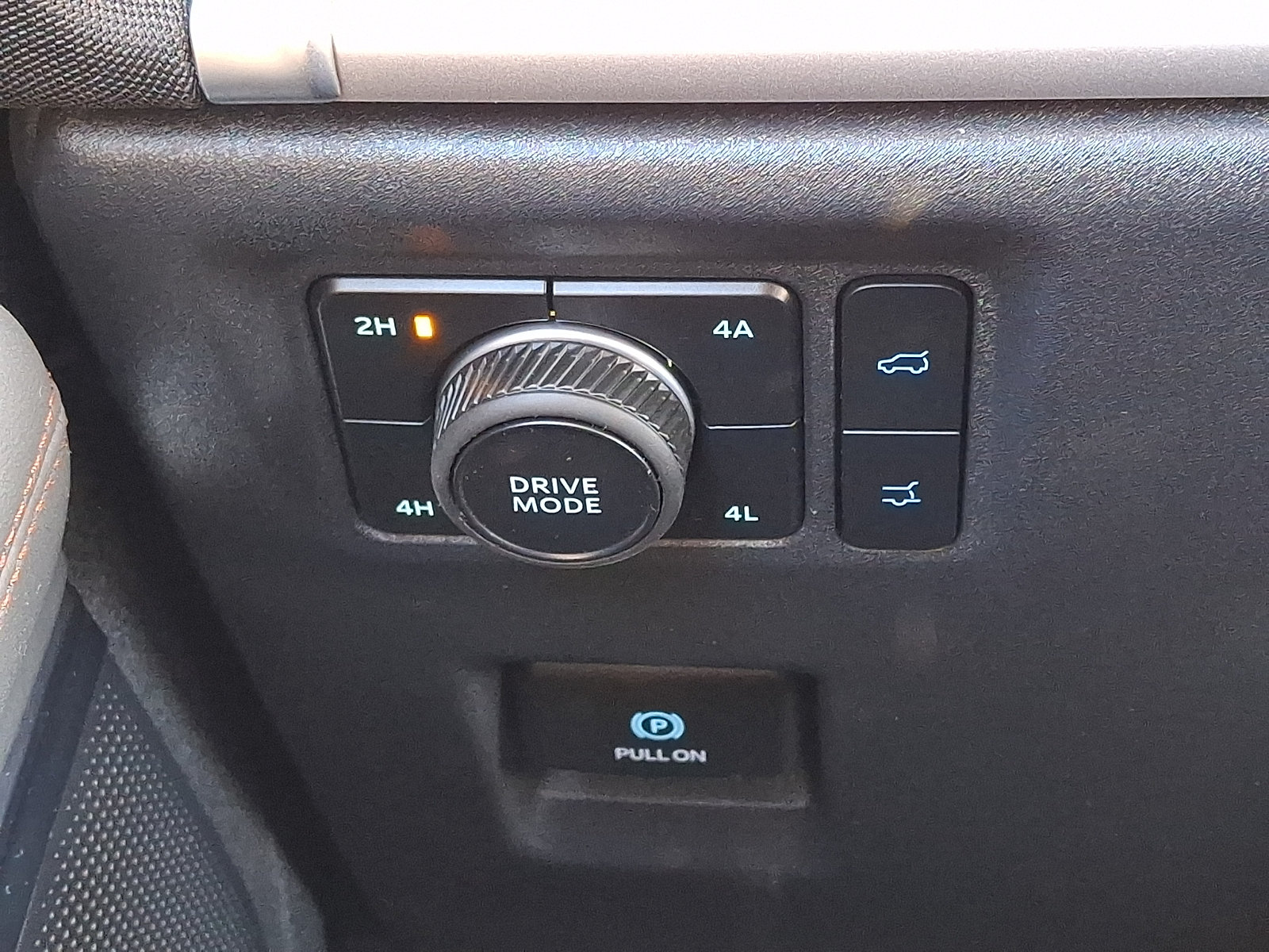 Certified 2025 Ford Expedition Active AWD/4WD image 27