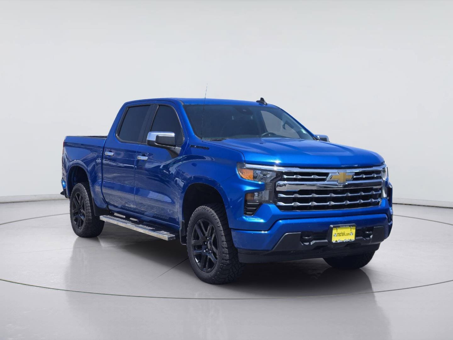 Used 2023 Chevrolet Silverado 1500 Custom w/ LPO, Dark Essentials Package RWD image 3
