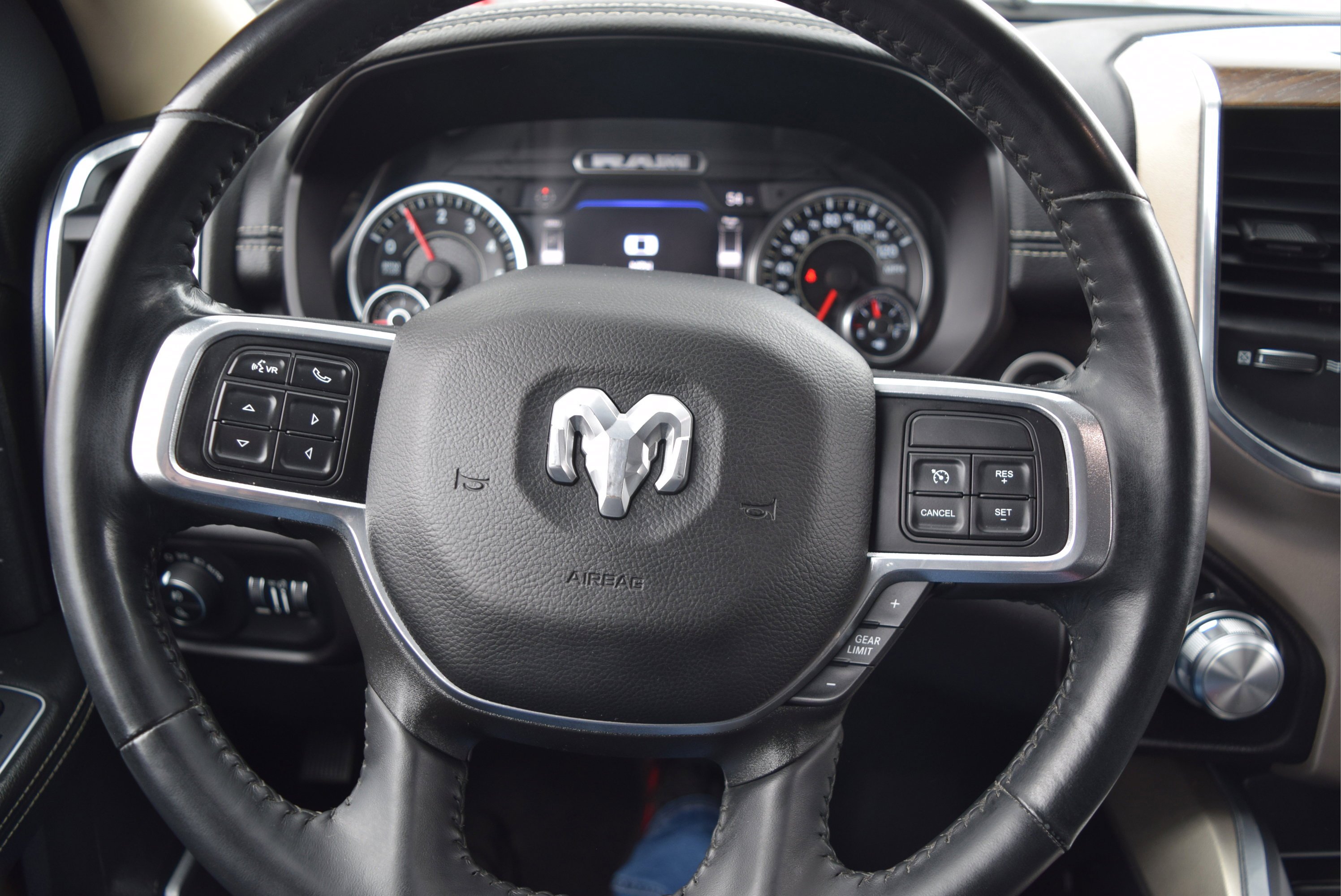Used 2022 RAM 2500 Laramie w/ Snow Chief Group AWD/4WD image 10