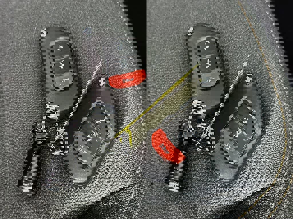 Used 2024 Jeep Wrangler Sport S image 24