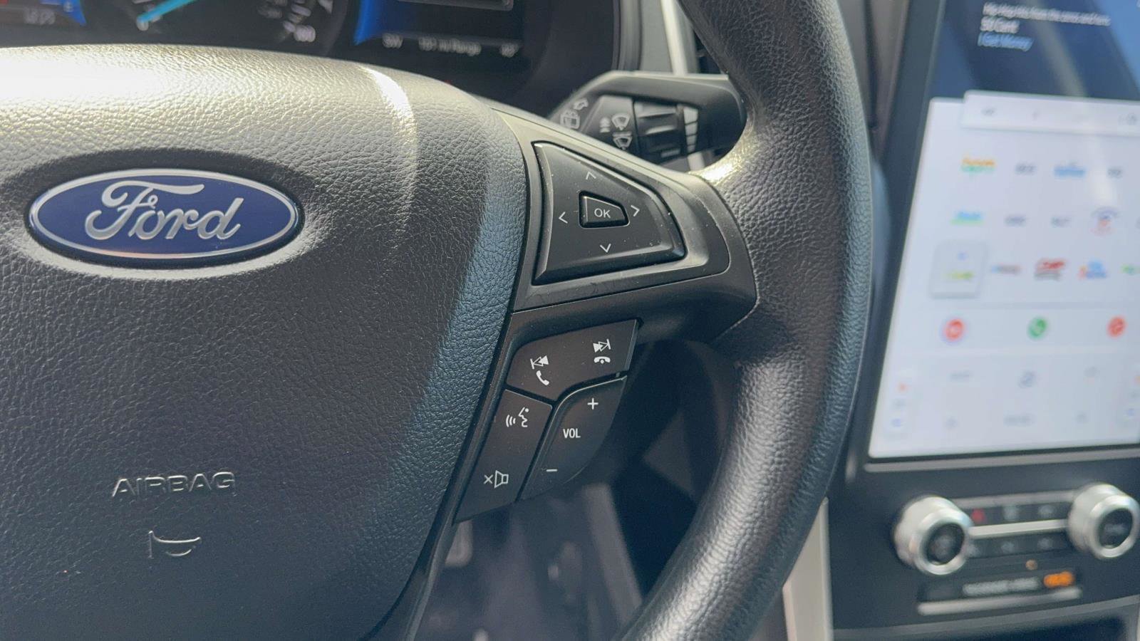 Certified 2024 Ford Edge SE image 15